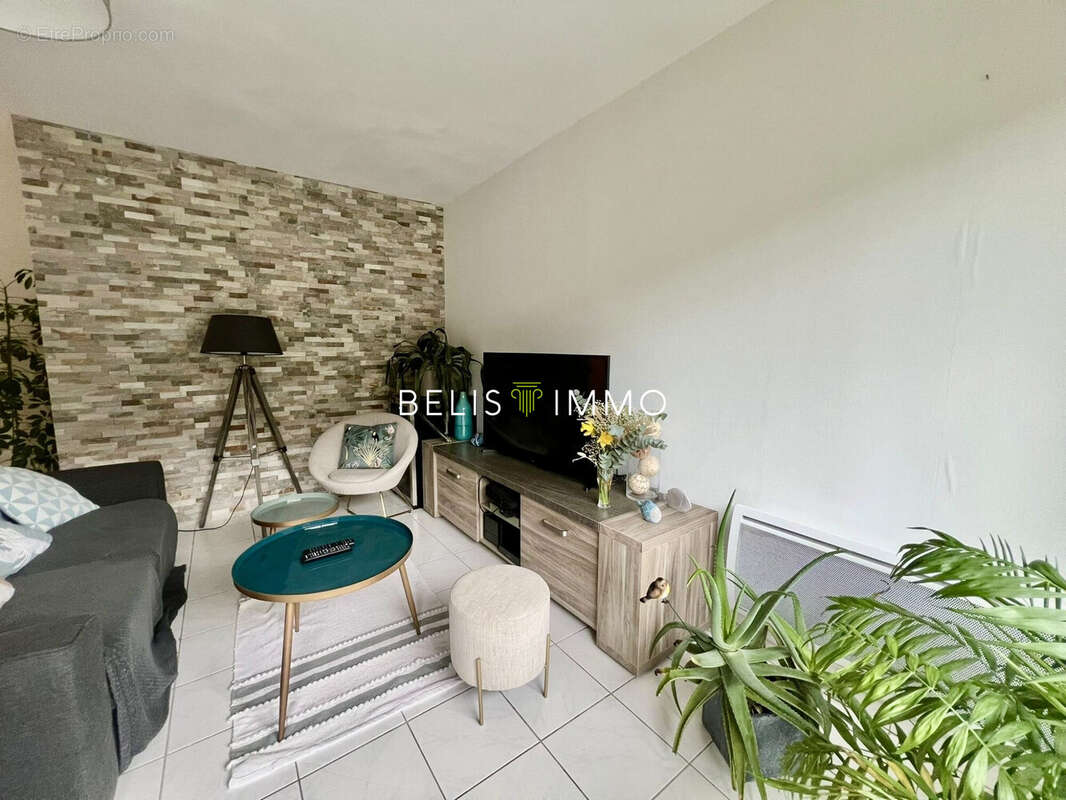 Appartement à BALLAN-MIRE