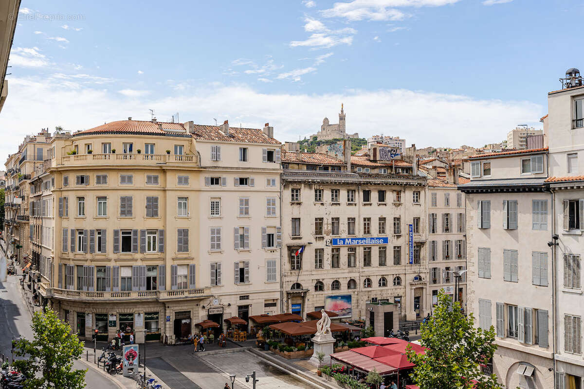 Appartement à MARSEILLE-1E