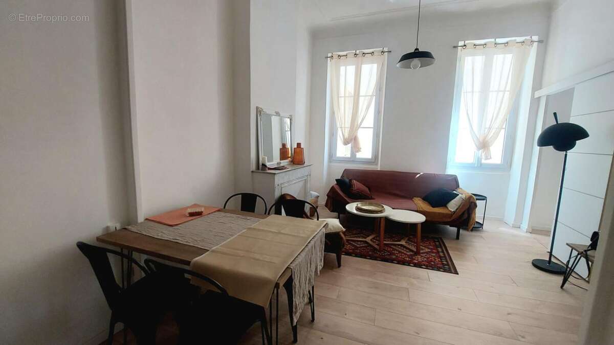 Appartement à MARSEILLE-2E