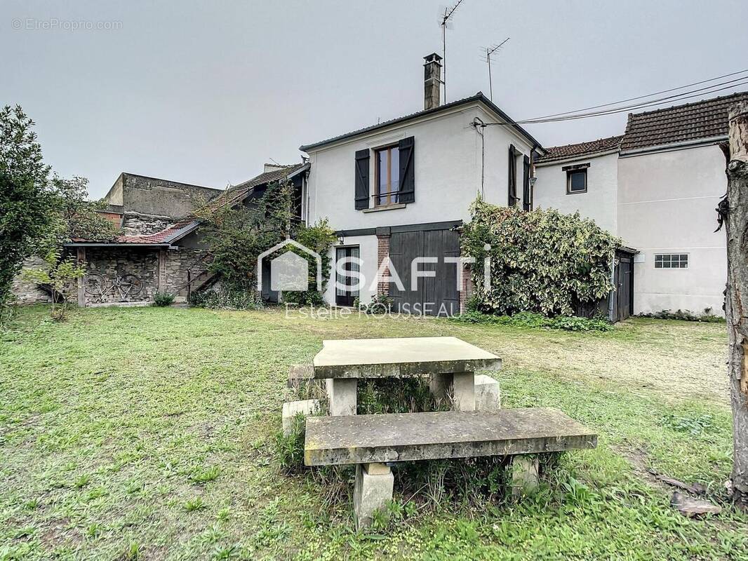 Photo 1 - Maison à SAINT-MAUR-DES-FOSSES