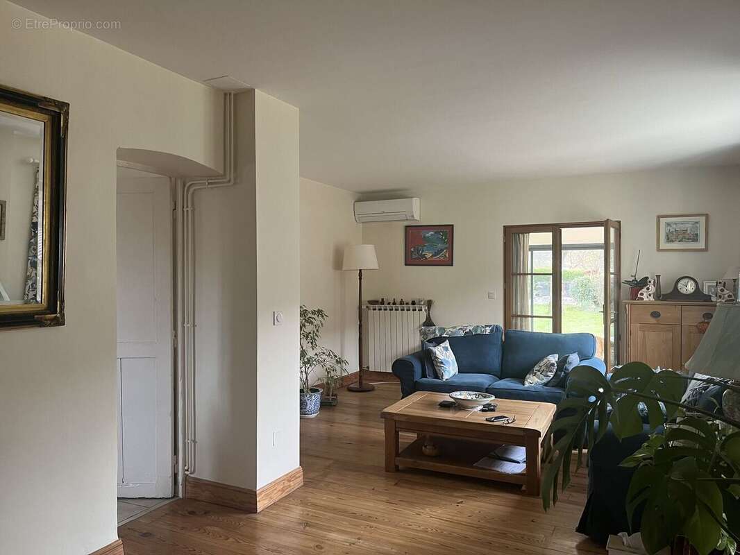 Salon - Maison à CAJARC