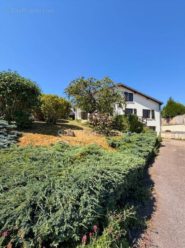 Maison à CHAMPIGNEULLES