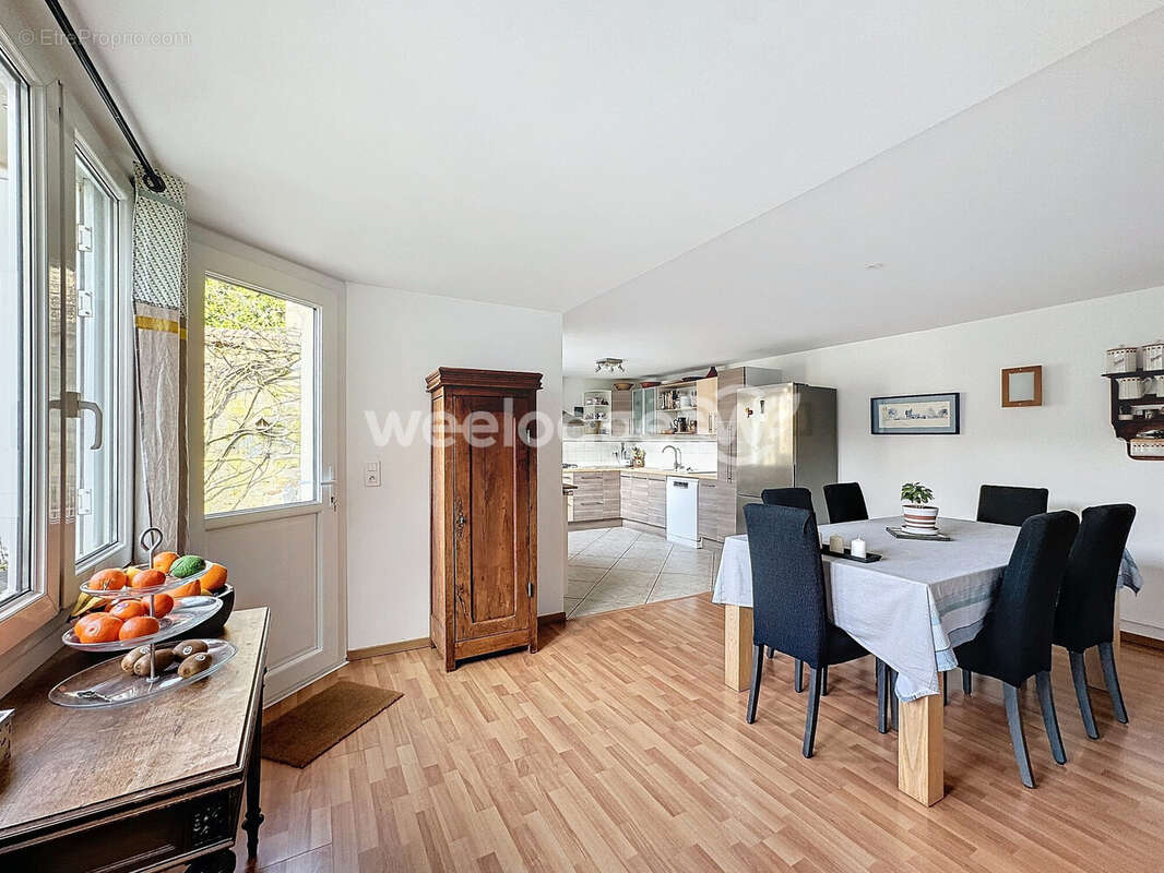 Maison à MAURECOURT