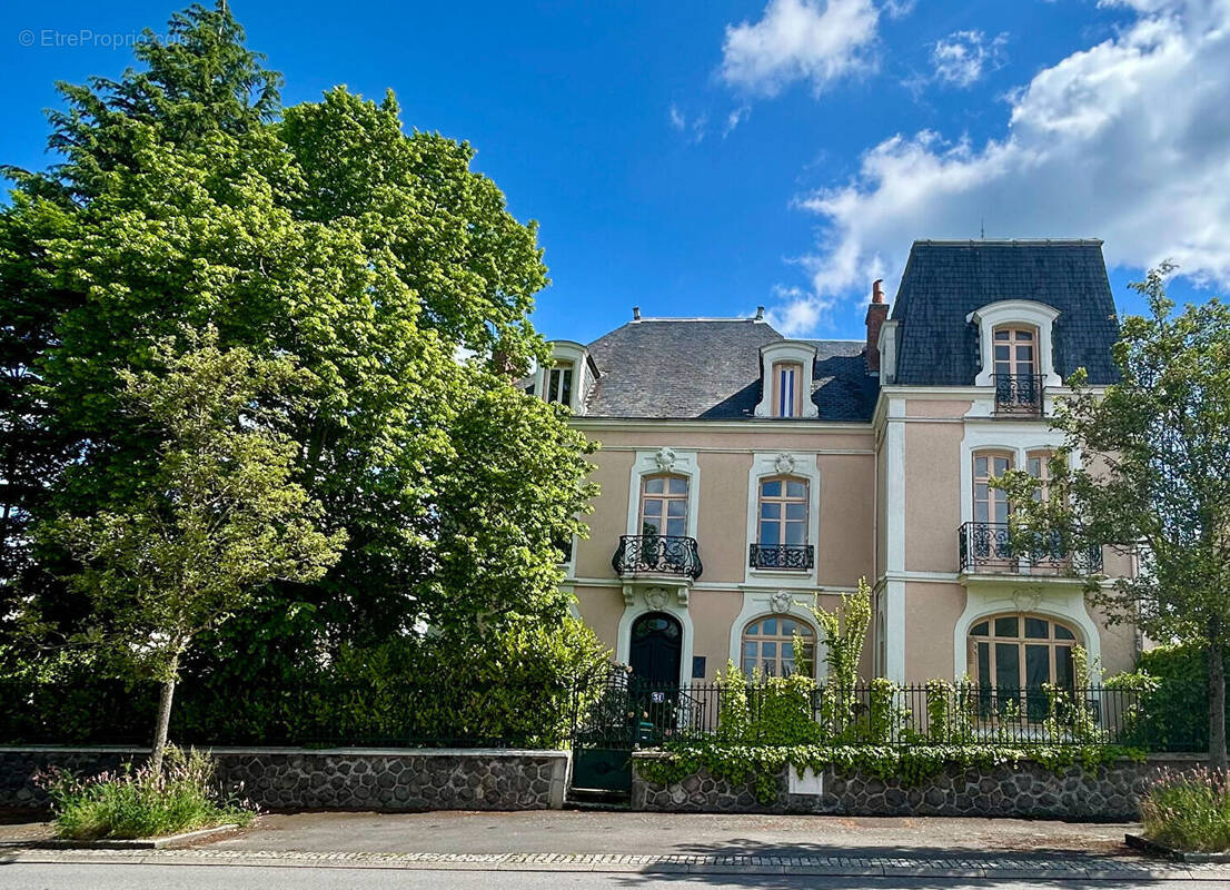 Maison à NERIS-LES-BAINS