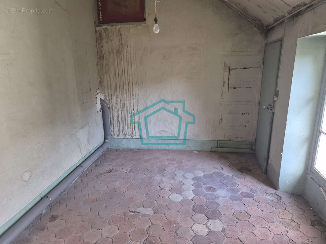 Appartement à LA QUEUE-LES-YVELINES