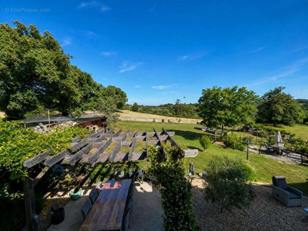 Domaine d'Exception de 17 Hectares, 4 chambres, 251m2 - gara - photo 19