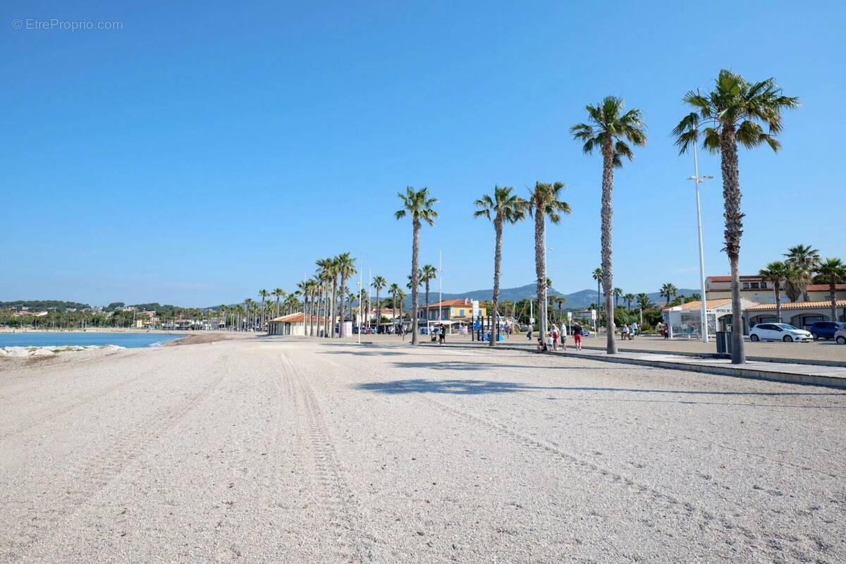 Appartement à SIX-FOURS-LES-PLAGES