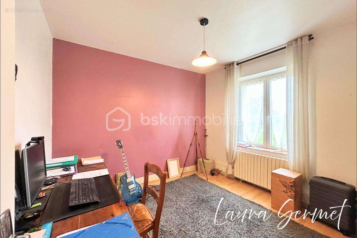 Maison à SAINT-GEORGES-SUR-LA-PREE