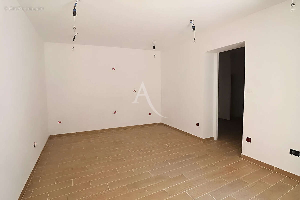 Maison à VALENSOLE