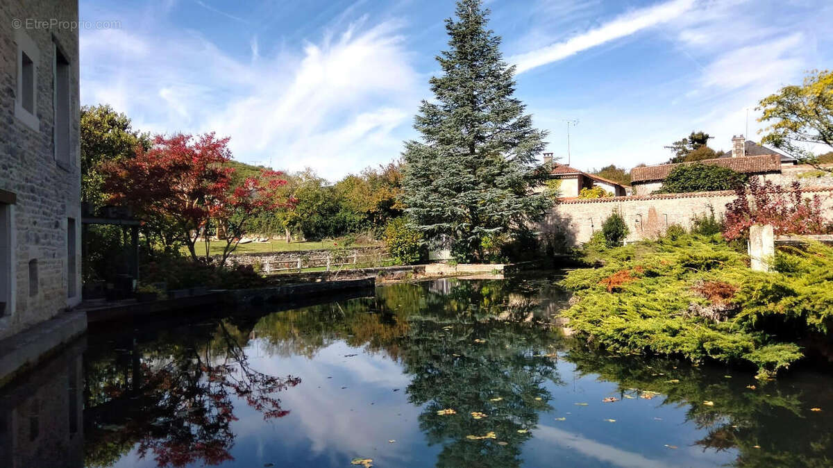 RIVIERE - Maison à LIZANT