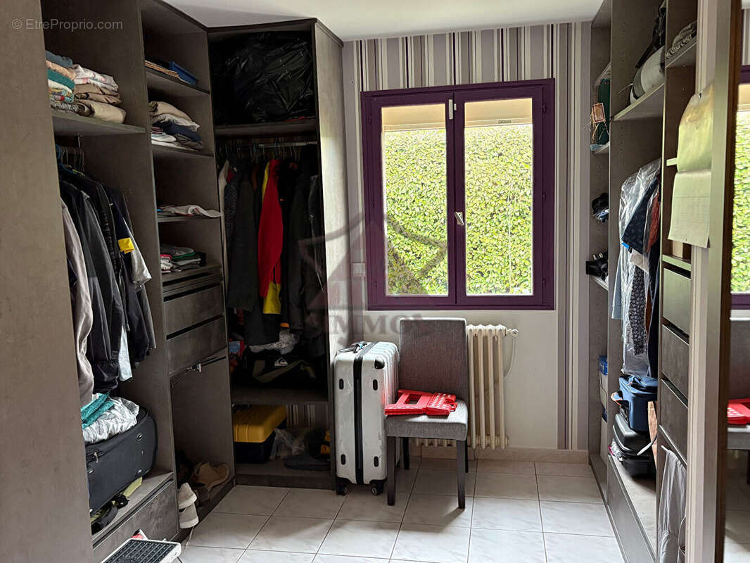 Maison à SAINT-HILAIRE-DE-BRETHMAS