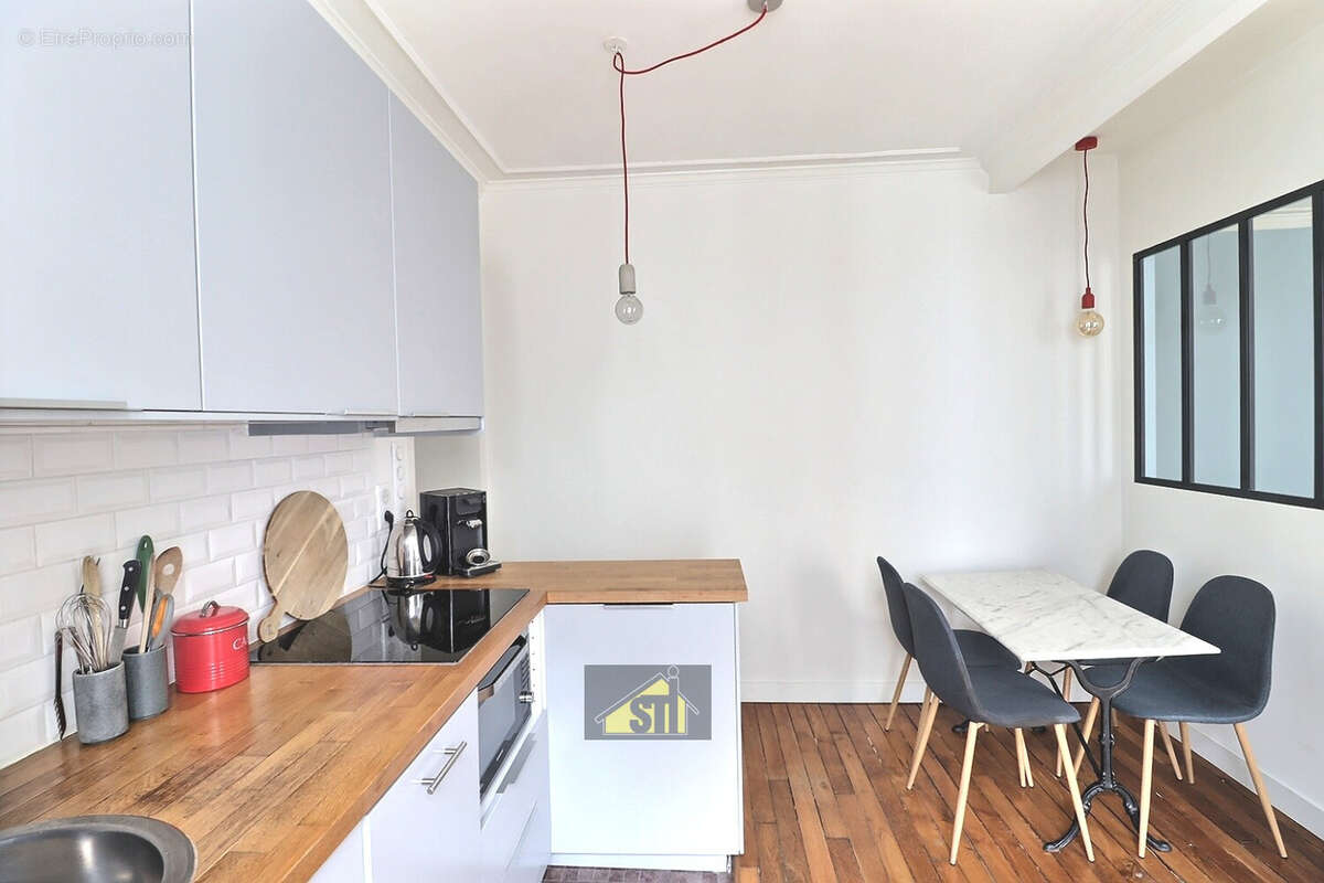 Appartement à PARIS-14E