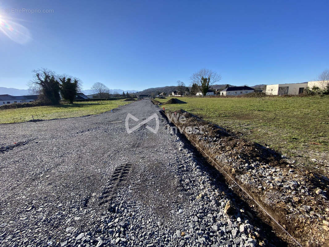 Terrain à ARROS-DE-NAY