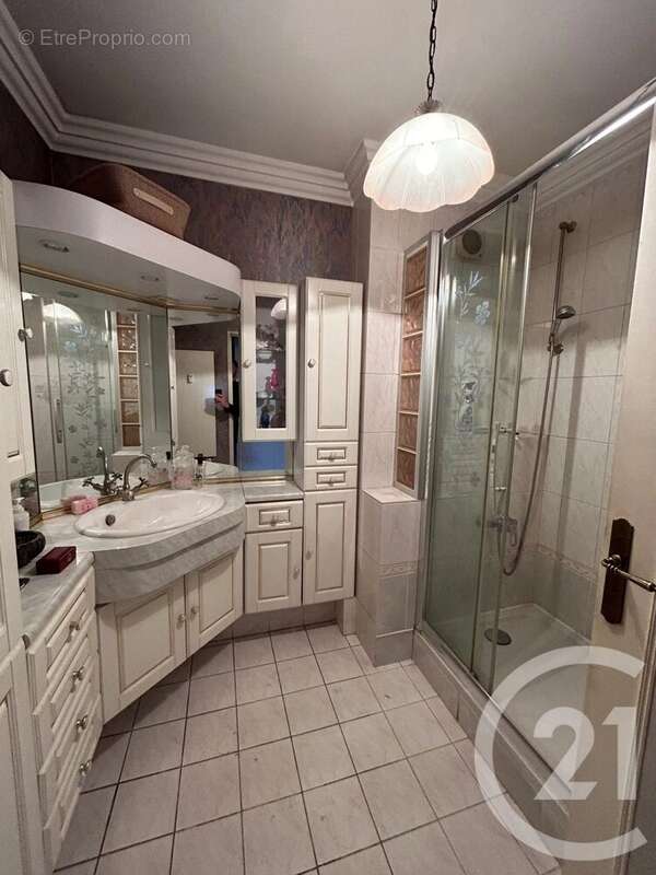 Appartement à SAINT-GRATIEN