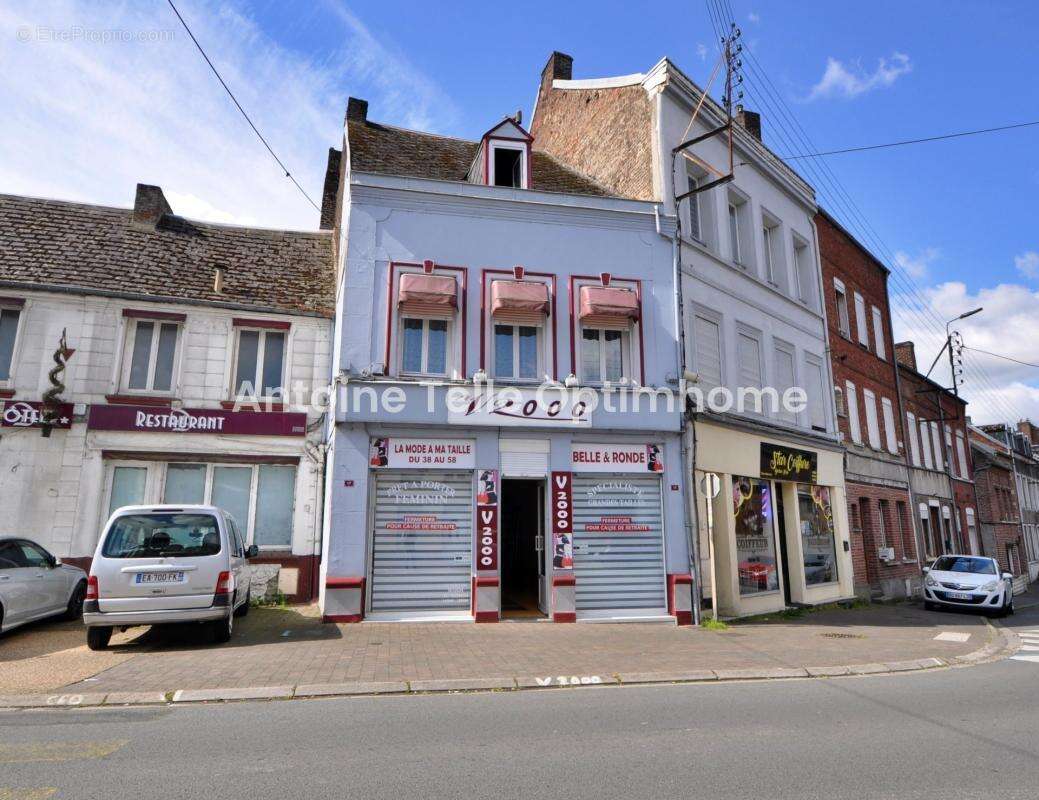 Maison d'habitation & commerce libre avec jardin clos en centre ville - Le Cateau - photo 16