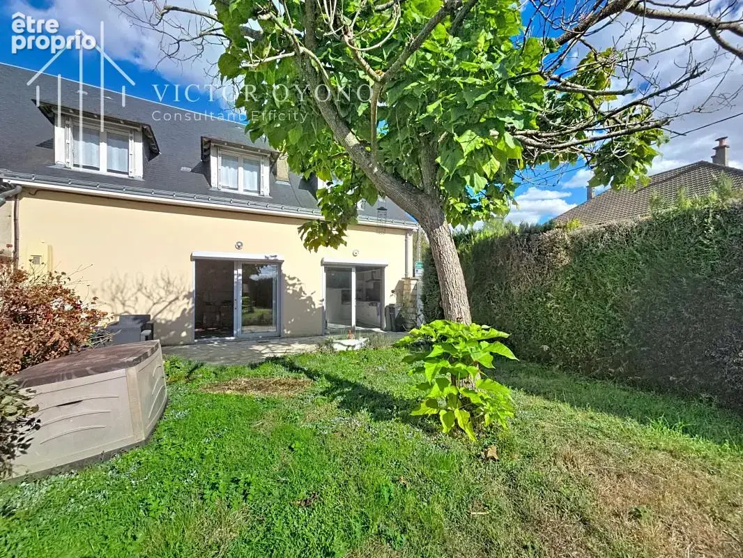 Maison 6 pièces 137 m² à vendre à Chateau-Du-Loir (72500) - photo 2