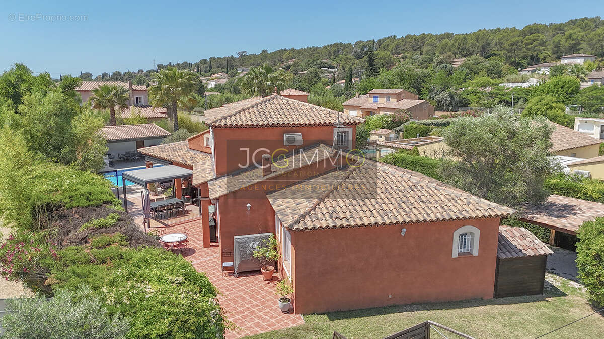Villa provençale de 166 m2 avec piscine, pool house et annexes - La Crau / Les Sauvans - photo 22