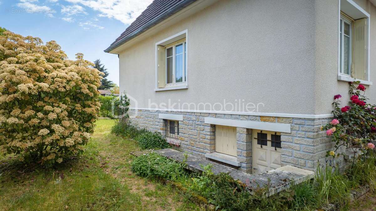 Maison à COULANGES-LES-NEVERS