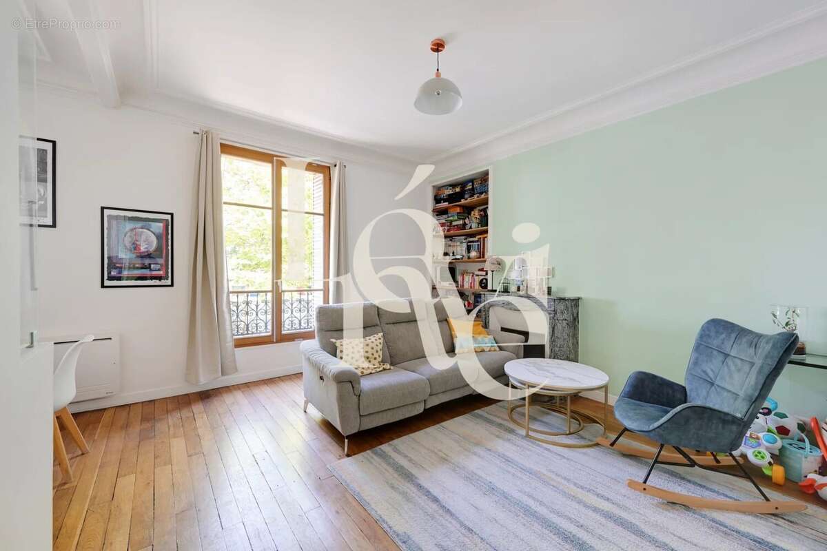 Appartement à PARIS-12E