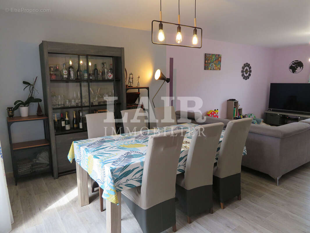 Maison à vendre à 5 minutes de Pré en Pail - Réf : A14072 - photo 3