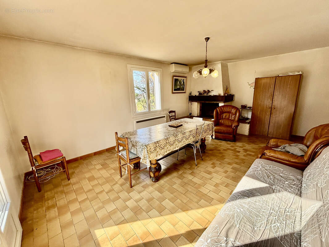 Maison à VAISON-LA-ROMAINE