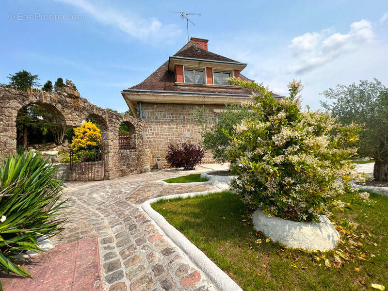 Maison à LONLAY-L'ABBAYE