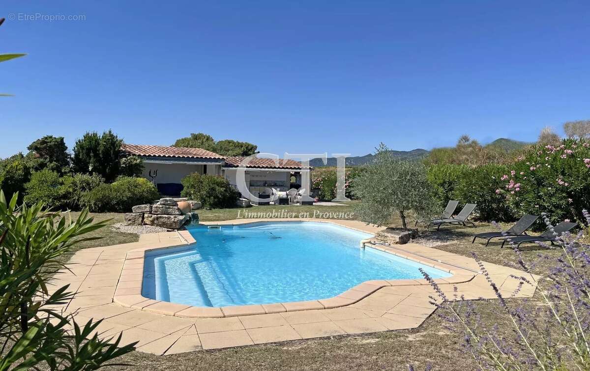 A vendre, propriété en pierre avec sur le Mont-Ventoux et Piscine - photo 8