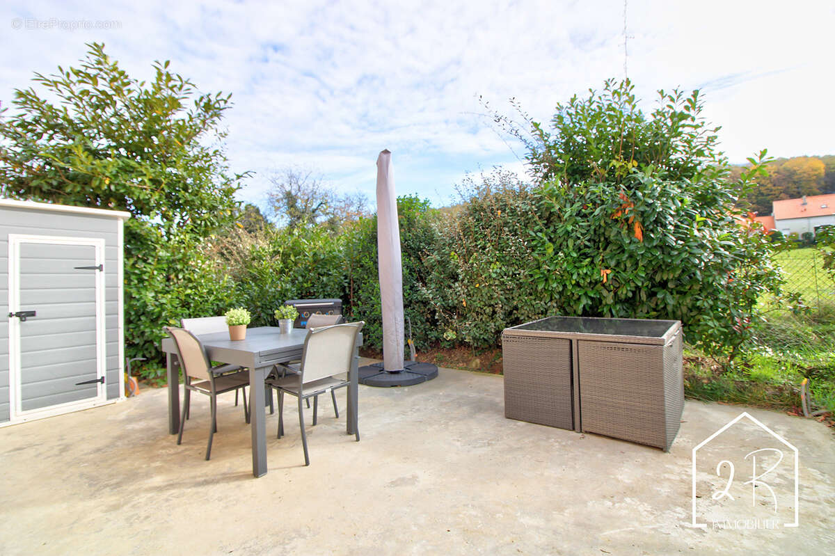 Maison à SEREZIN-DU-RHONE