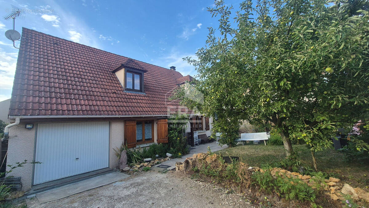 Maison à BRIE-COMTE-ROBERT