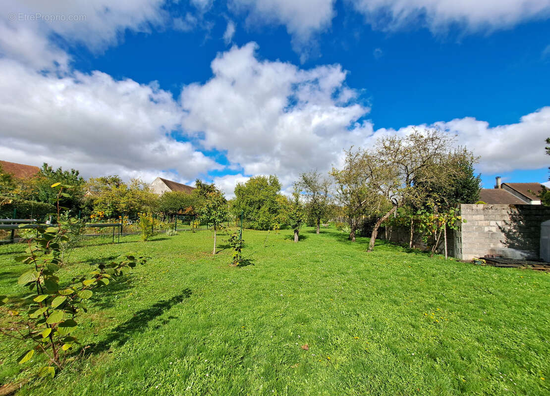 Maison à PONT-SUR-YONNE