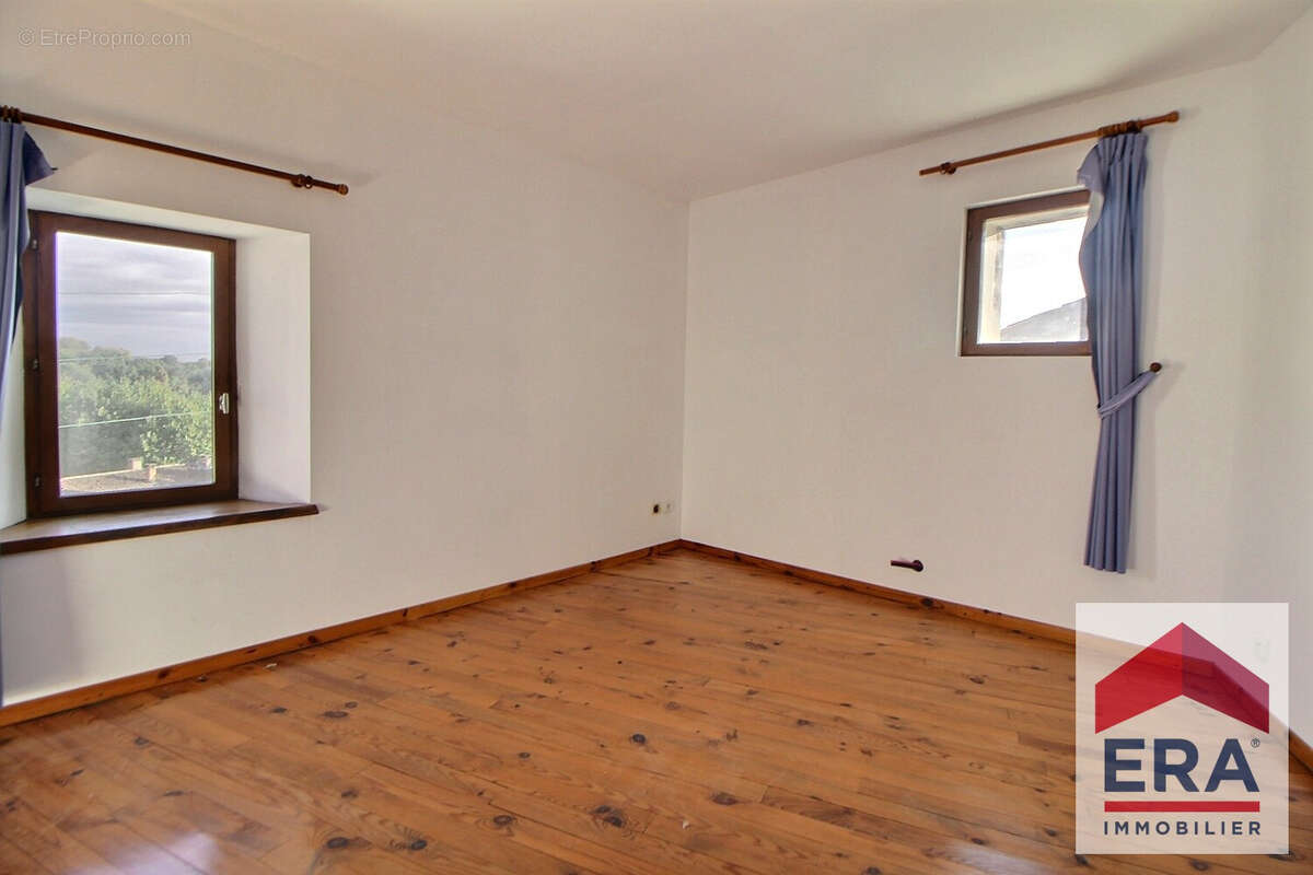 Maison à BOURG-SAINT-ANDEOL