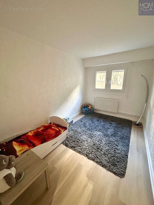 Lyon 4 quartier henon vente appartement type 3 duplex atypique parking collectif - photo 6