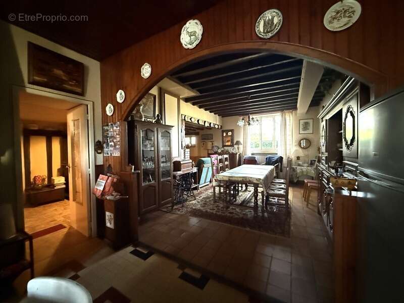 Maison à SAINT-SULPICE-LE-DUNOIS