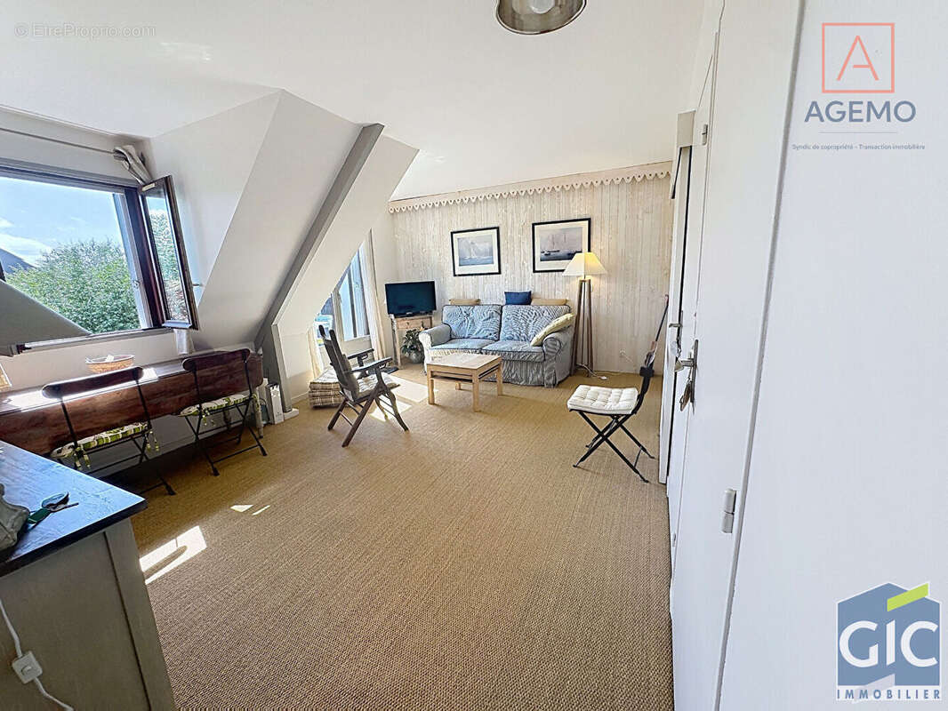 Appartement à BLONVILLE-SUR-MER