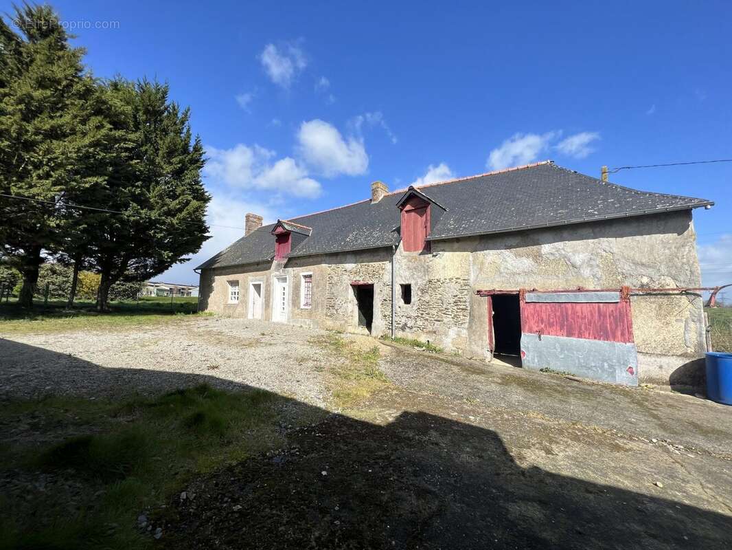 Maison à NOYAL-SUR-VILAINE