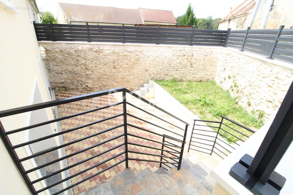 Maison à DHUISY