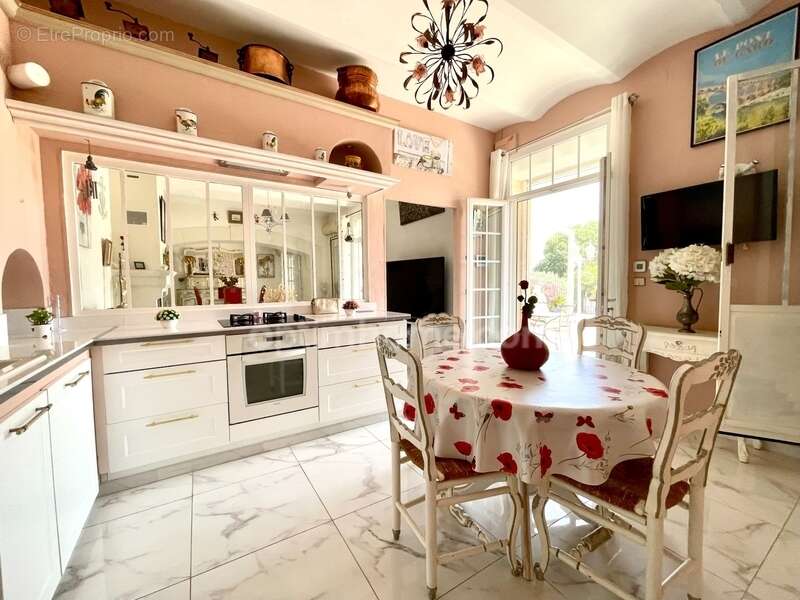 Maison à BELLEGARDE