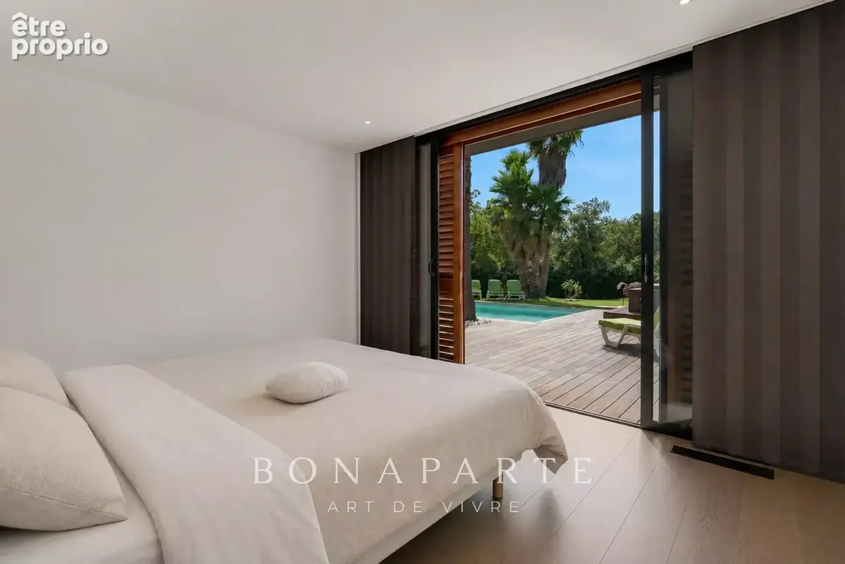 Proche sainte maxime - spacieuse villa contemporaine de 4 chambres - photo 12