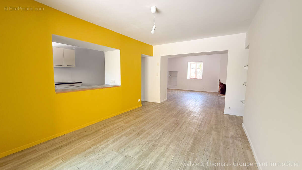 Maison à CADEROUSSE