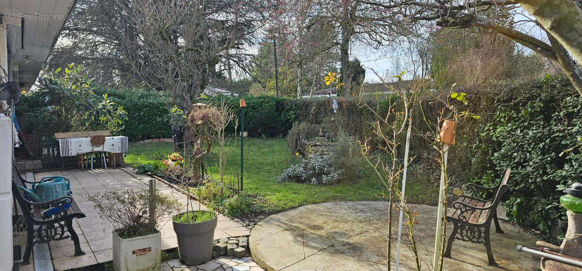 Maison à FEUCHEROLLES