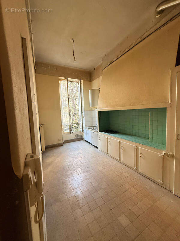 Appartement à MARSEILLE-1E