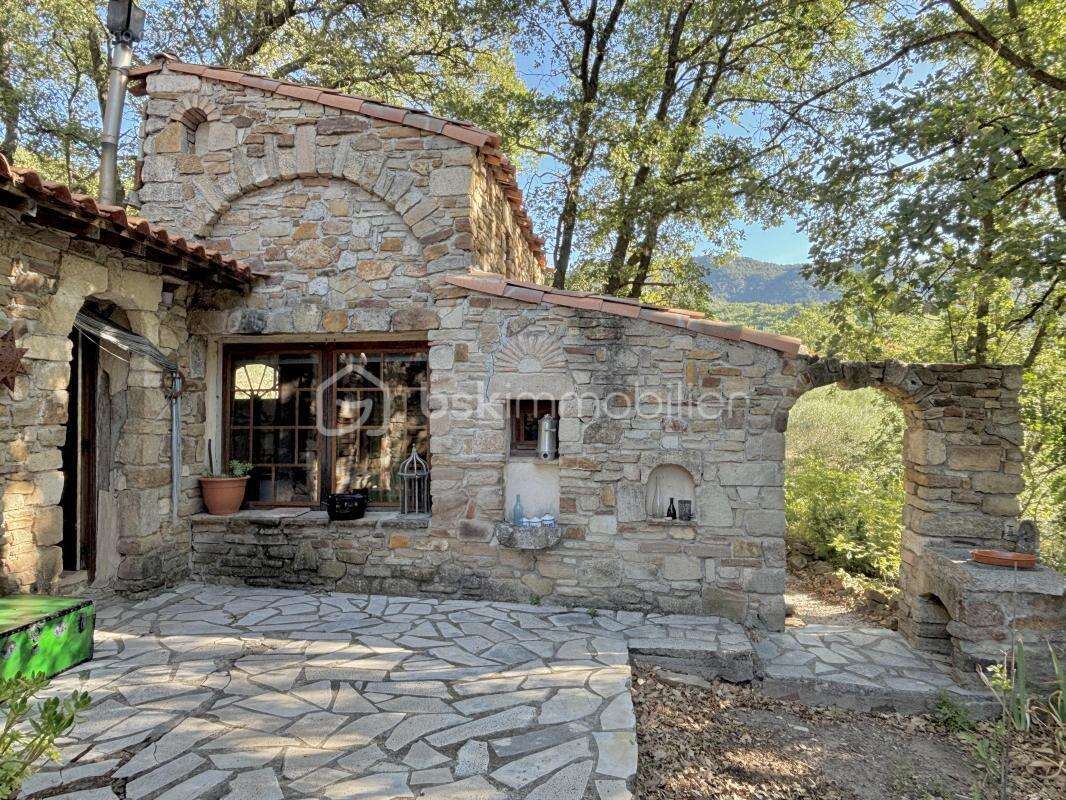 Maison à SAINT-PRIVAT