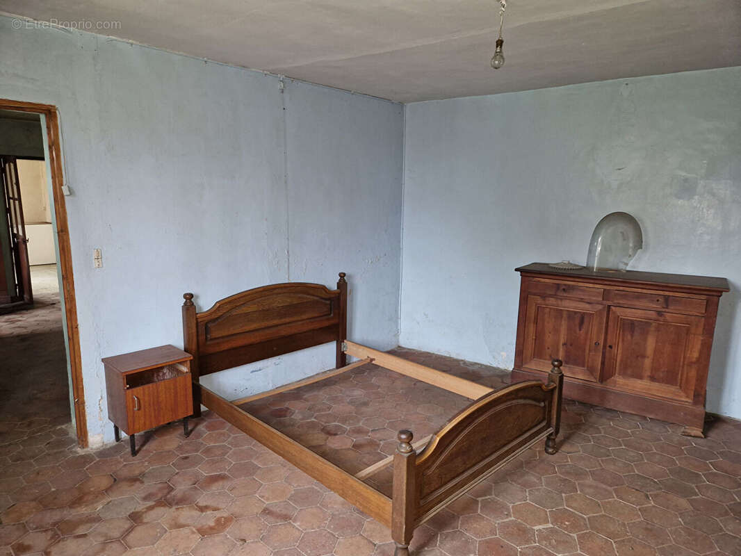 Maison à SAINT-ELIPH