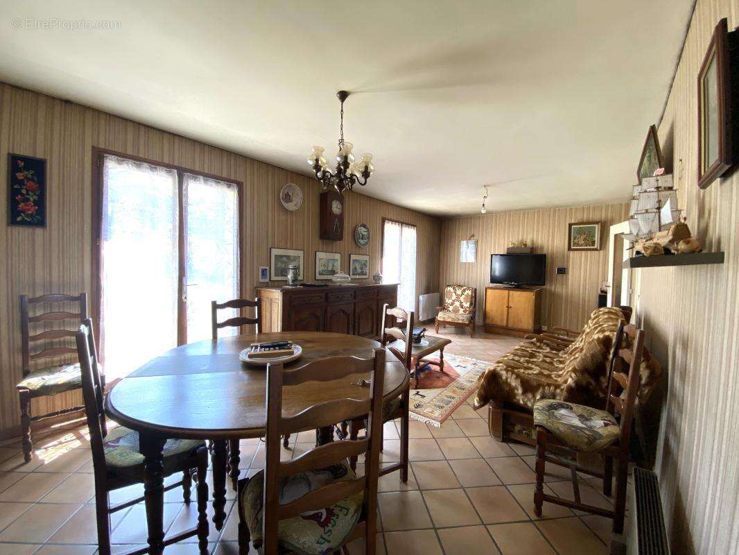 Maison à BONNIERES-SUR-SEINE