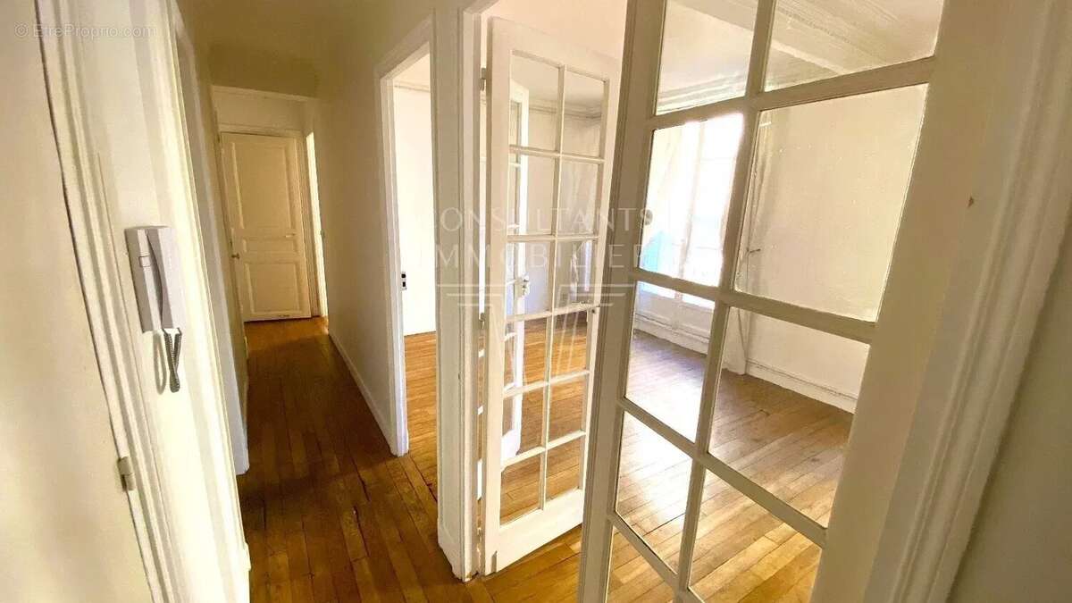 Appartement à PARIS-15E
