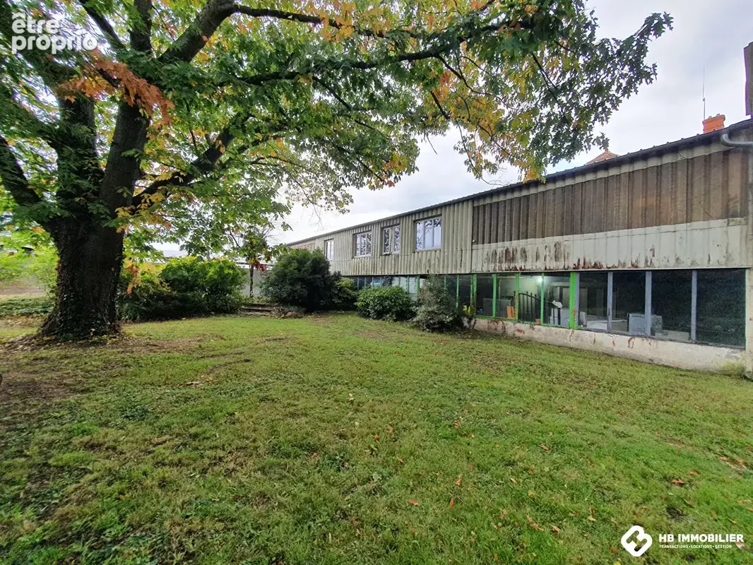 Tènement Immobilier à  Mably 9 pièce(s) 395.67 m2 - photo 4