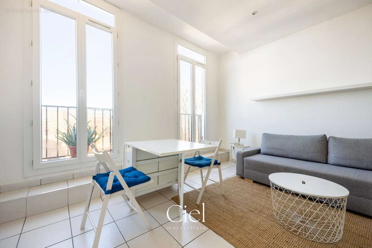 Appartement à MARSEILLE-1E
