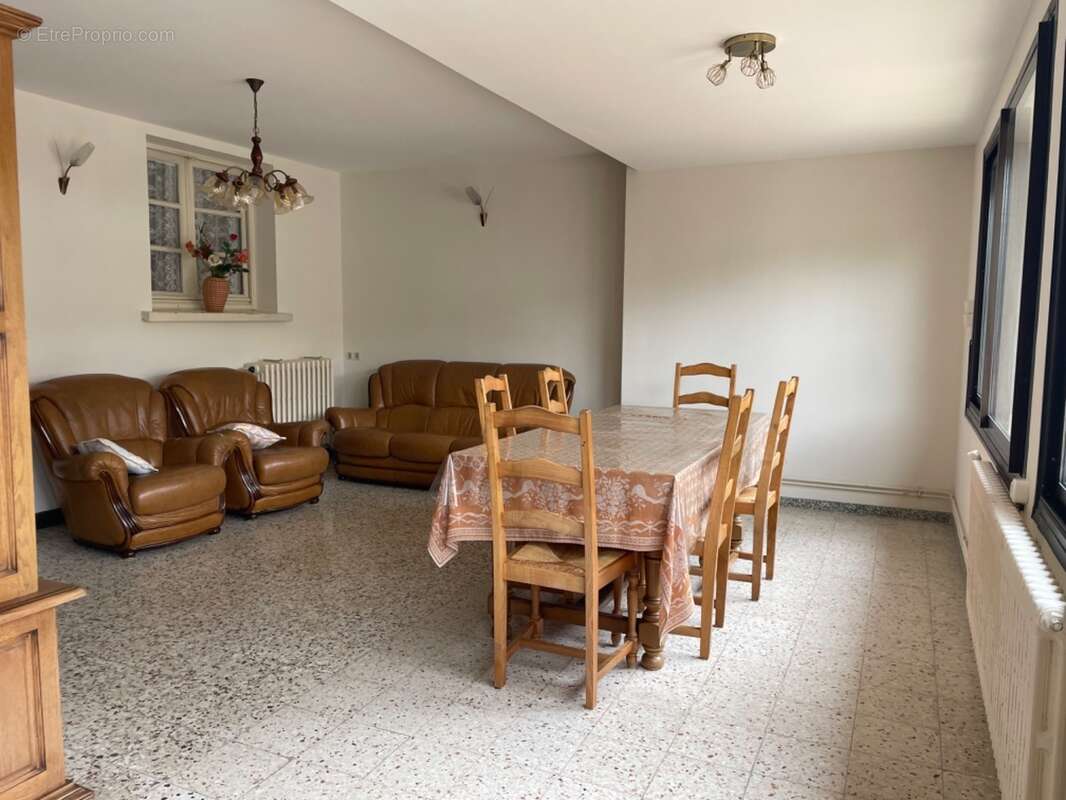 Maison de 117m2 - 3 chambres - 2 cours extérieures - proche des commerces à pieds à TONNEINS - photo 3