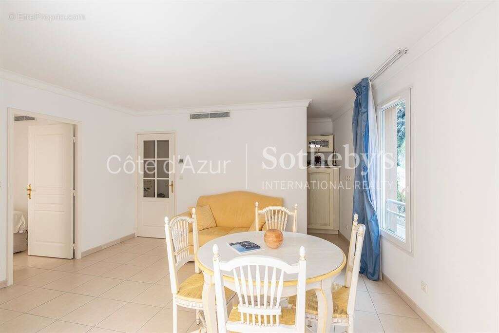 Appartement à BEAUSOLEIL