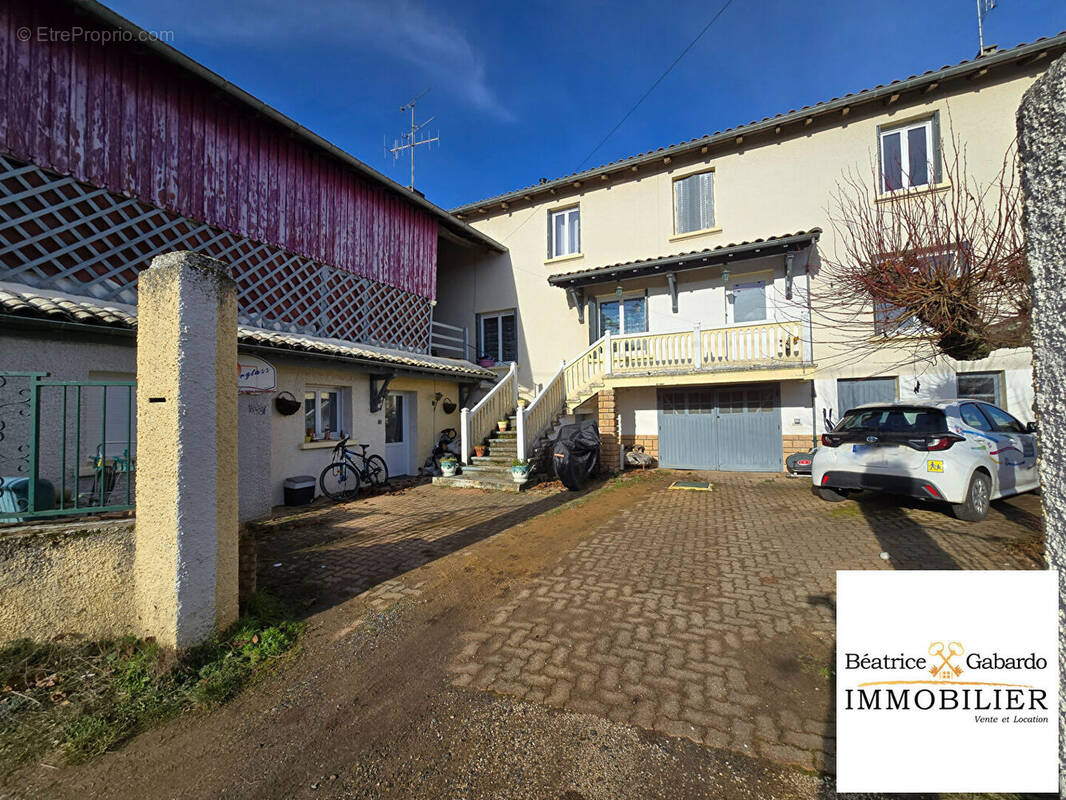 Maison à LE PERREON